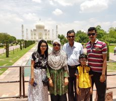 Tajmahal tour_family